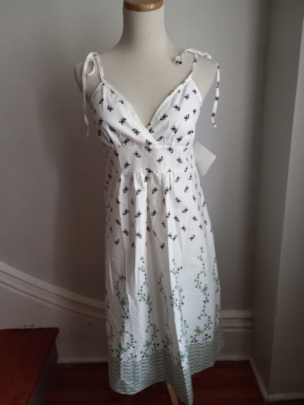 AMBIANCE WHITE GREEN BUTTERFY PRINT COTTON SUNDRESS NWT M